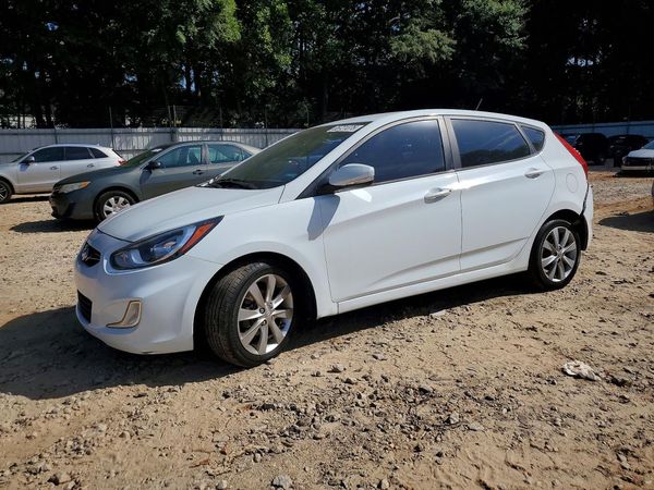 2013 HYUNDAI ACCENT GLS Premium/ SE