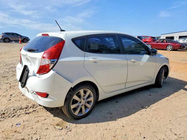 2013 HYUNDAI ACCENT GLS Premium/ SE