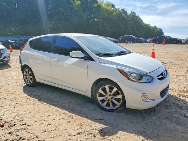 2013 HYUNDAI ACCENT GLS Premium/ SE