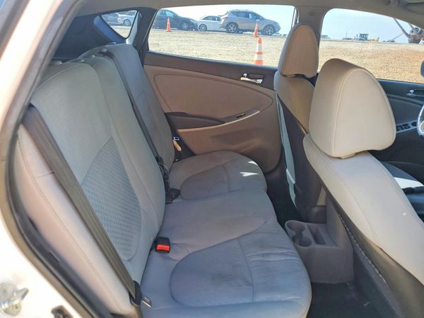 2013 HYUNDAI ACCENT GLS Premium/ SE