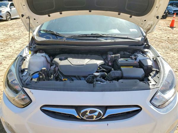 2013 HYUNDAI ACCENT GLS Premium/ SE