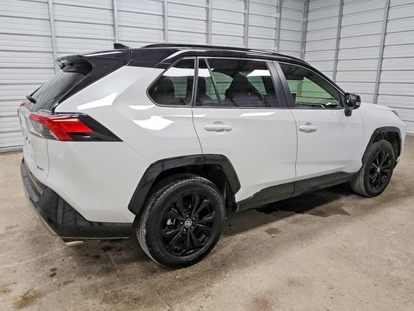 2025 TOYOTA RAV4 XSE
