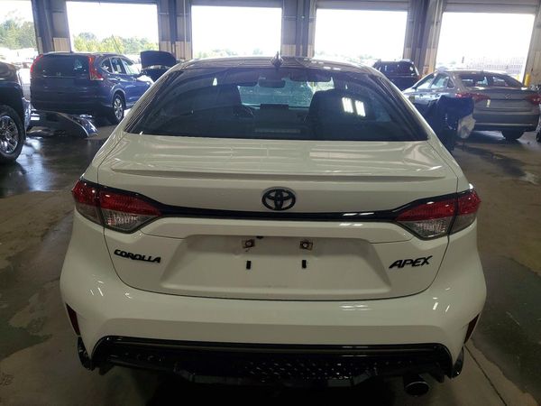 2022 TOYOTA COROLLA