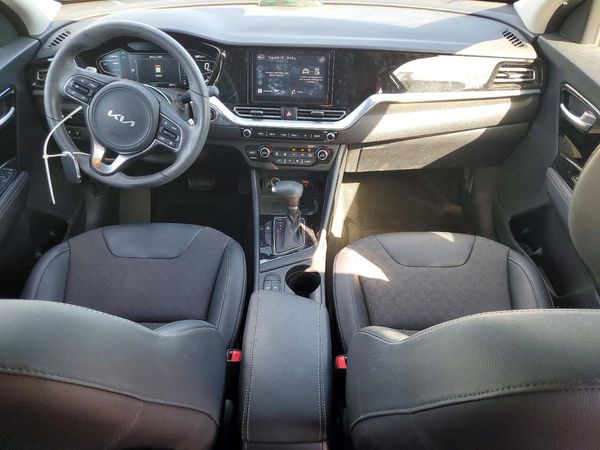 2022 KIA NIRO EX