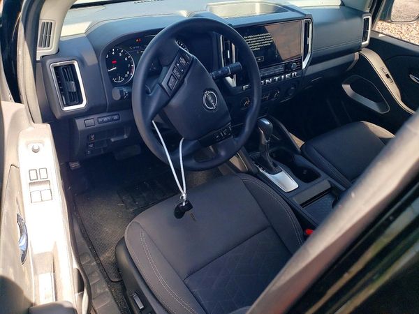 2025 NISSAN FRONTIER