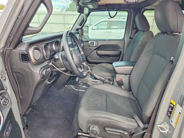 2021 JEEP WRANGLER UNLIMITED — DENT