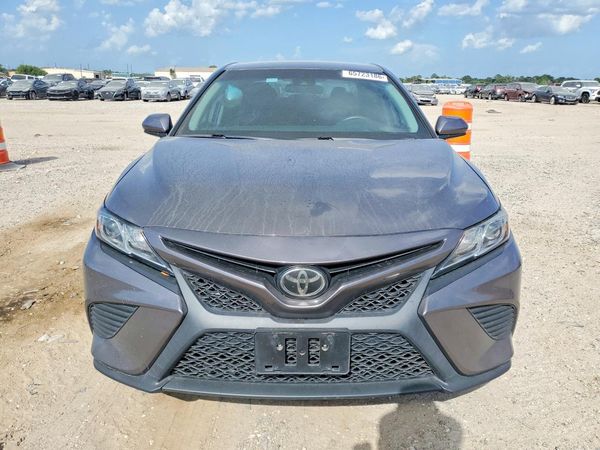 2018 TOYOTA CAMRY
