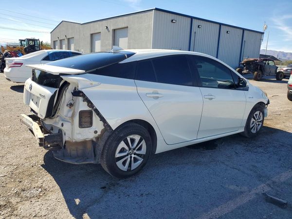2016 TOYOTA PRIUS
