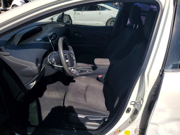 2016 TOYOTA PRIUS