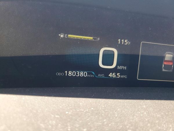 2016 TOYOTA PRIUS
