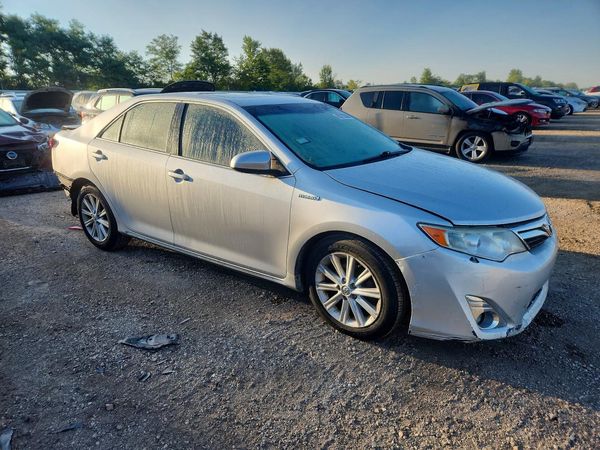 2014 TOYOTA CAMRY Hybrid