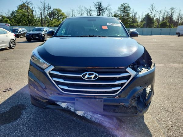 2018 HYUNDAI TUCSON SE Standard