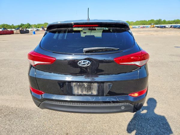 2018 HYUNDAI TUCSON SE Standard