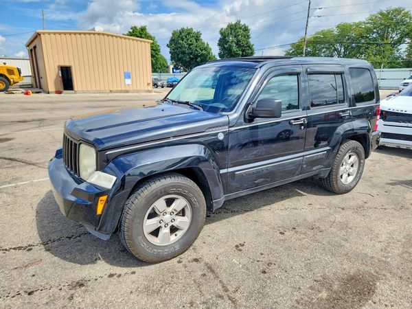 2012 JEEP LIBERTY — DSFA — Front 3/4