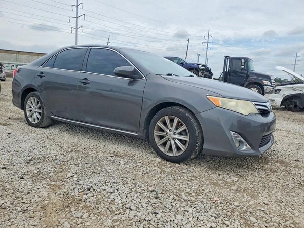 2012 TOYOTA CAMRY Hybrid — Passenger 3/4
