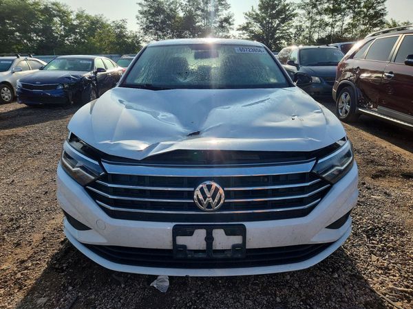 2021 VOLKSWAGEN JETTA S / SE / R-Line