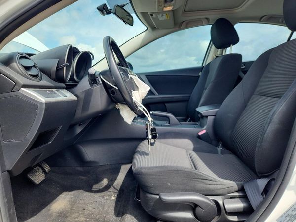2012 MAZDA 3 Touring/GS