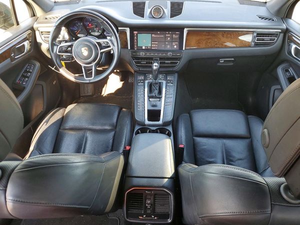 2019 PORSCHE MACAN