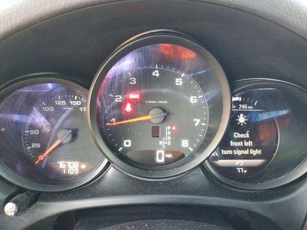 2019 PORSCHE MACAN