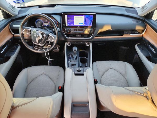 2024 TOYOTA HIGHLANDER