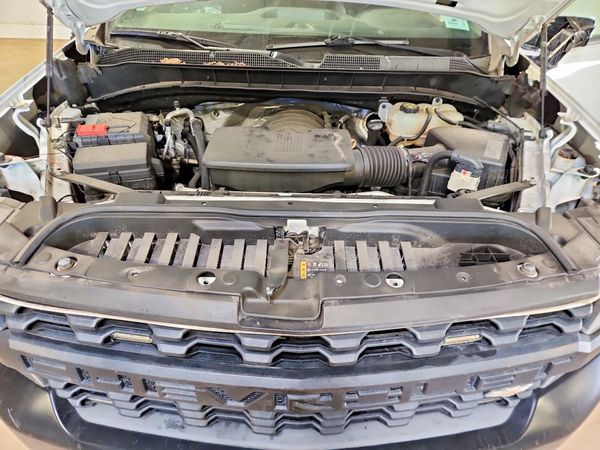 2020 CHEVROLET SILVERADO Work Truck — Engine bay