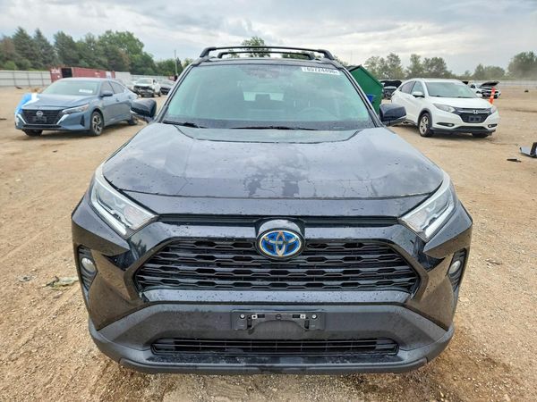 2021 TOYOTA RAV4 XLE HV