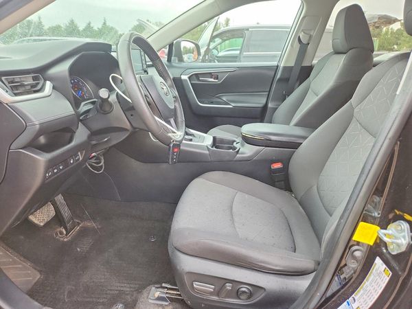 2021 TOYOTA RAV4 XLE HV
