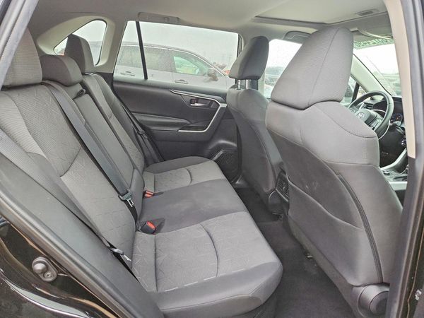 2021 TOYOTA RAV4 XLE HV