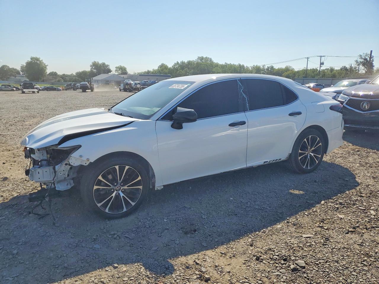 2021 TOYOTA CAMRY SE — Front 3/4