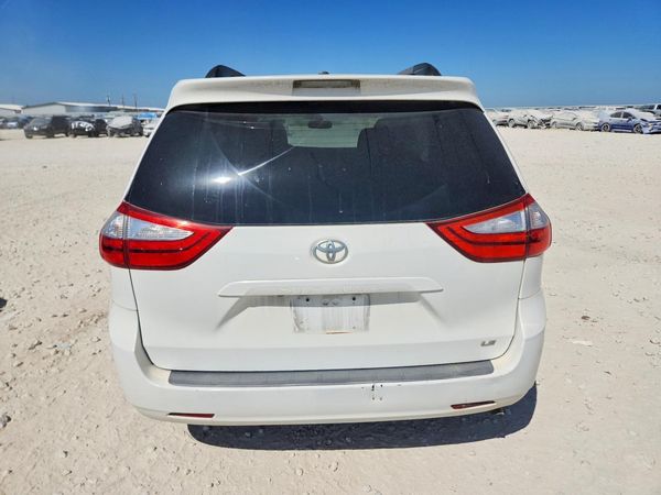2015 TOYOTA SIENNA