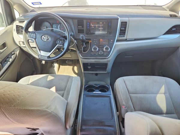 2015 TOYOTA SIENNA