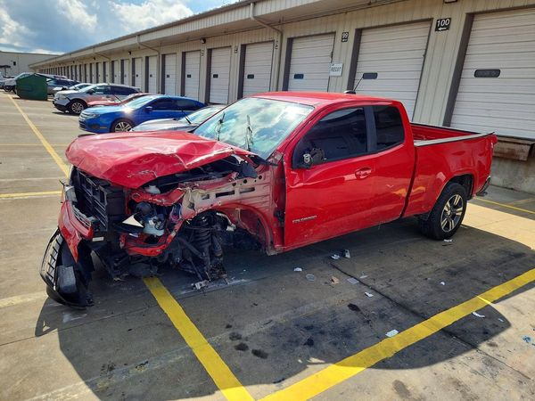2018 CHEVROLET COLORADO Work Truck — Front 3/4