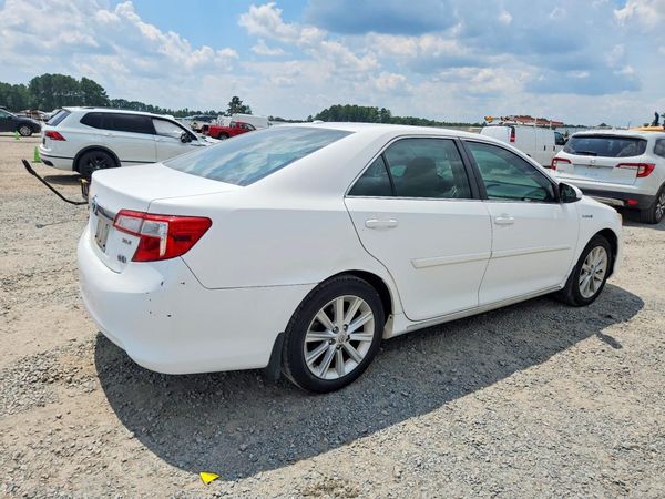 2013 TOYOTA CAMRY SOLA Hybrid
