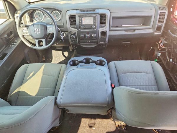 2016 RAM 1500 ST QUAD CAB 4X4