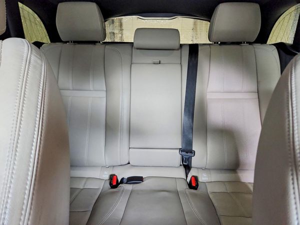 2023 LAND ROVER RANGE ROVER VELAR P250 R-Dynamic S