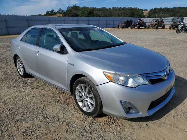 2012 TOYOTA CAMRY SOLA Hybrid — Passenger 3/4