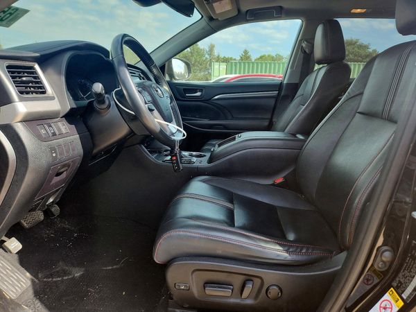 2019 TOYOTA HIGHLANDER SE/XLE