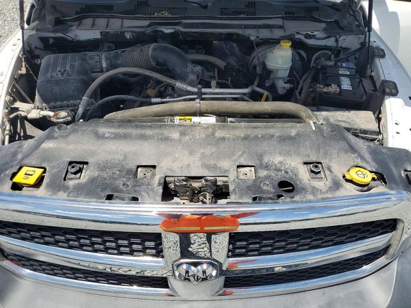 2016 RAM 1500 ST CREW CAB 4X2
