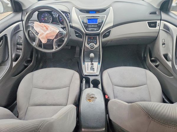 2013 HYUNDAI ELANTRA