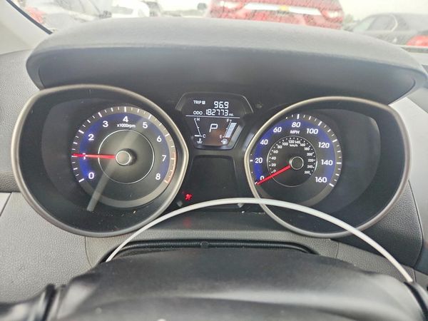 2013 HYUNDAI ELANTRA