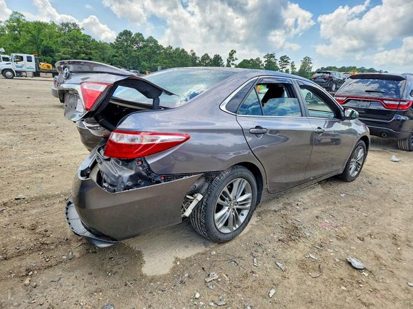 2016 TOYOTA CAMRY