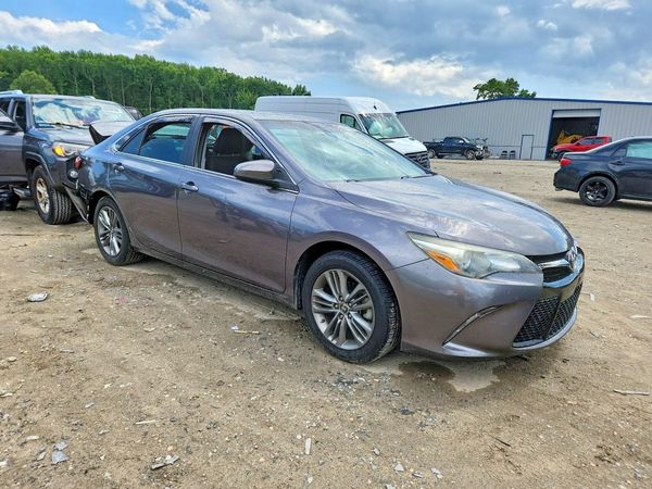 2016 TOYOTA CAMRY