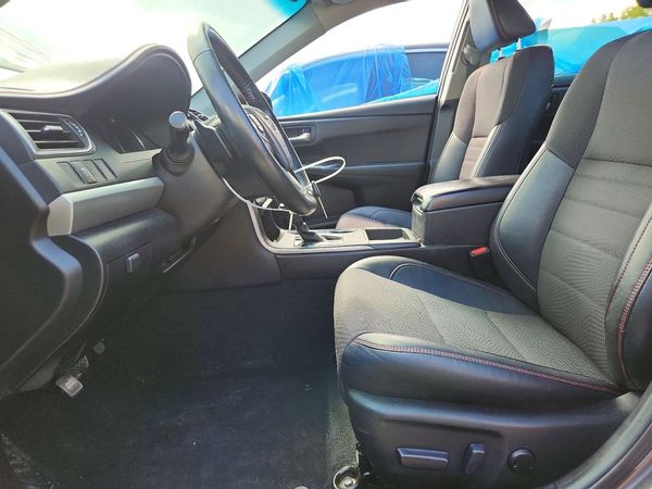 2016 TOYOTA CAMRY