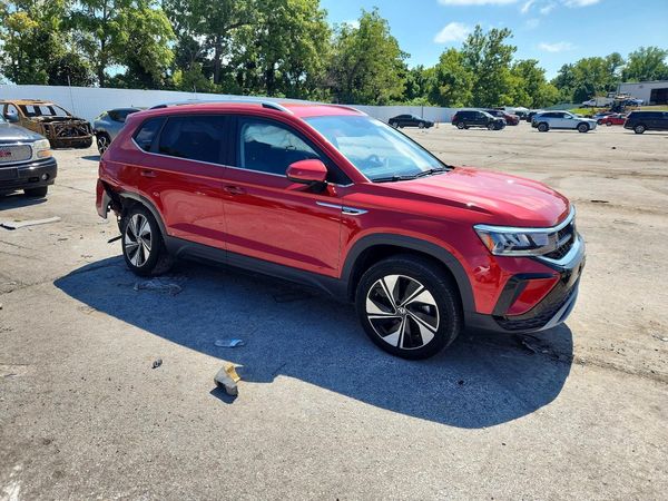 2024 VOLKSWAGEN TAOS 4Motion SE