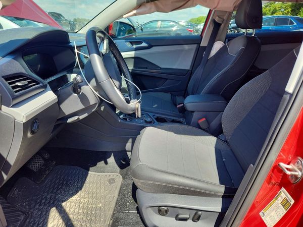 2024 VOLKSWAGEN TAOS 4Motion SE