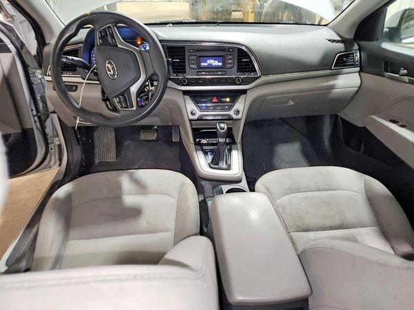 2017 HYUNDAI ELANTRA SE Base