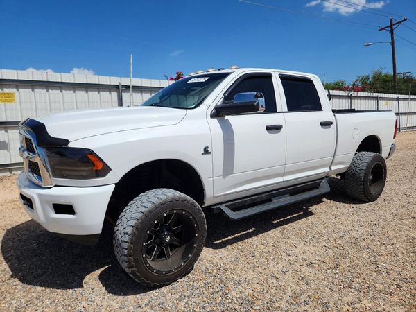 2017 RAM 2500 ST CREW CAB 4X4