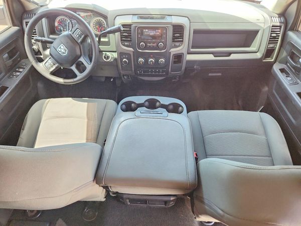 2017 RAM 2500 ST CREW CAB 4X4