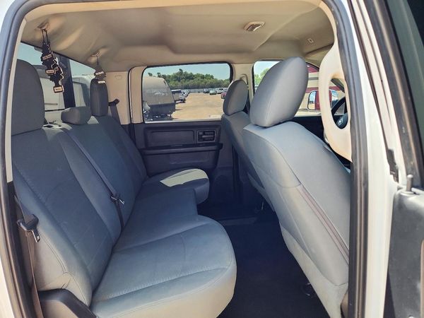 2017 RAM 2500 ST CREW CAB 4X4
