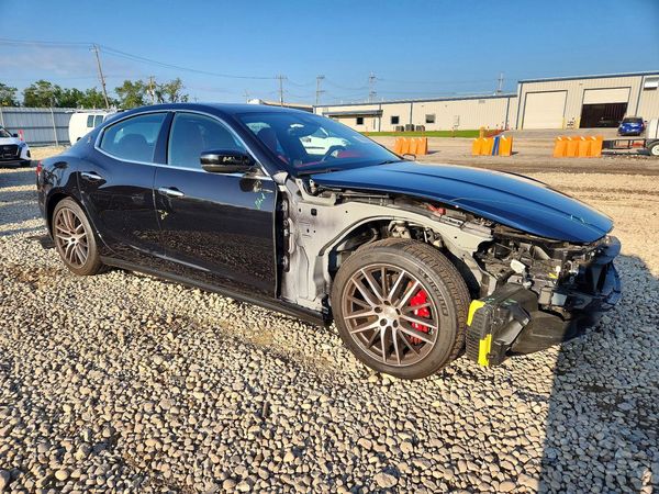 2017 MASERATI GHIBLI